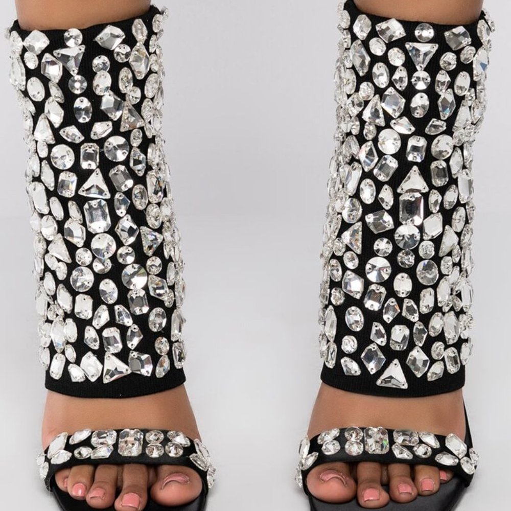 Xena Bet on Black: Diamond Rhinestone Draped Stiletto Sandal Size 6 - Picture 2 of 5